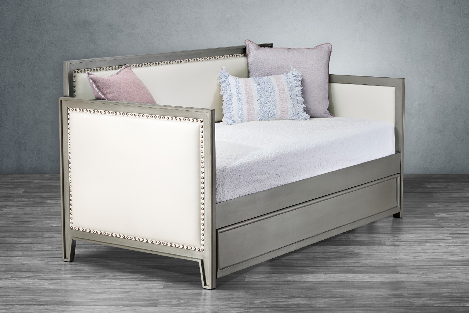 Ariel Metal Day Bed