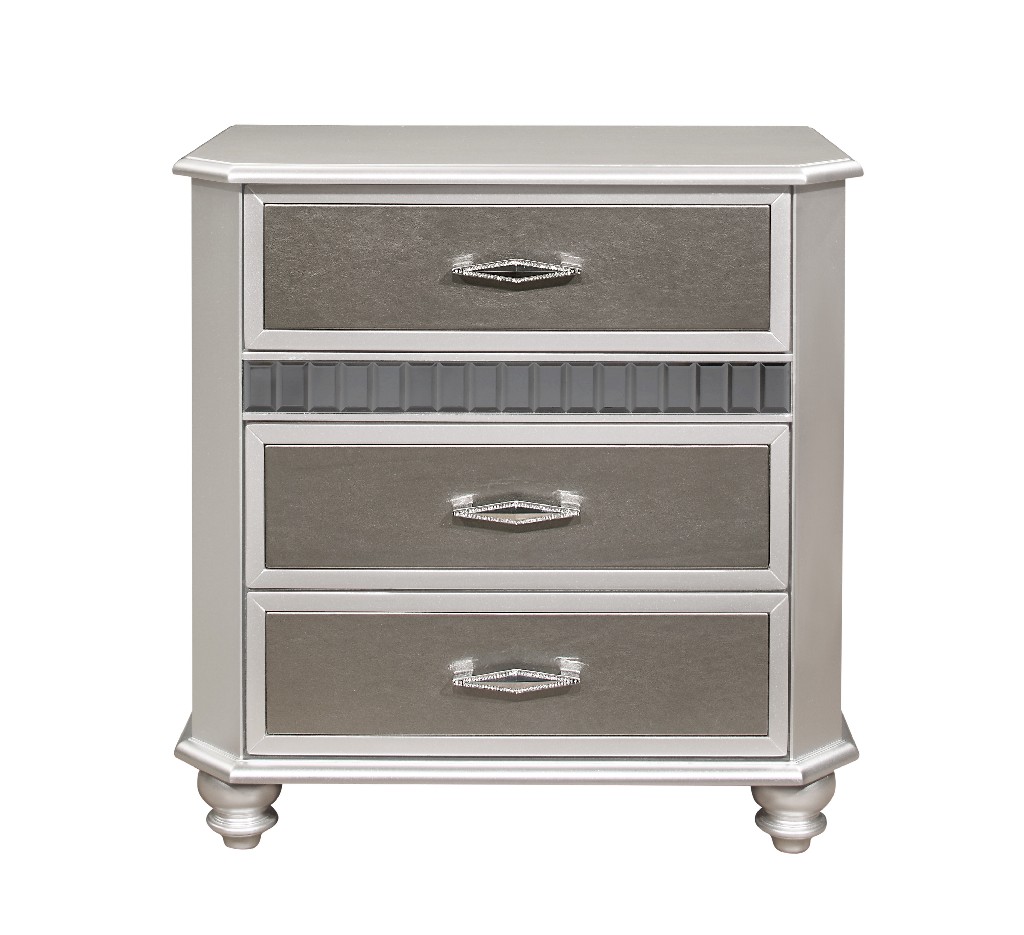 Picture of Nightstand in Silver - Global Furniture USA REMI-SILVER-NS