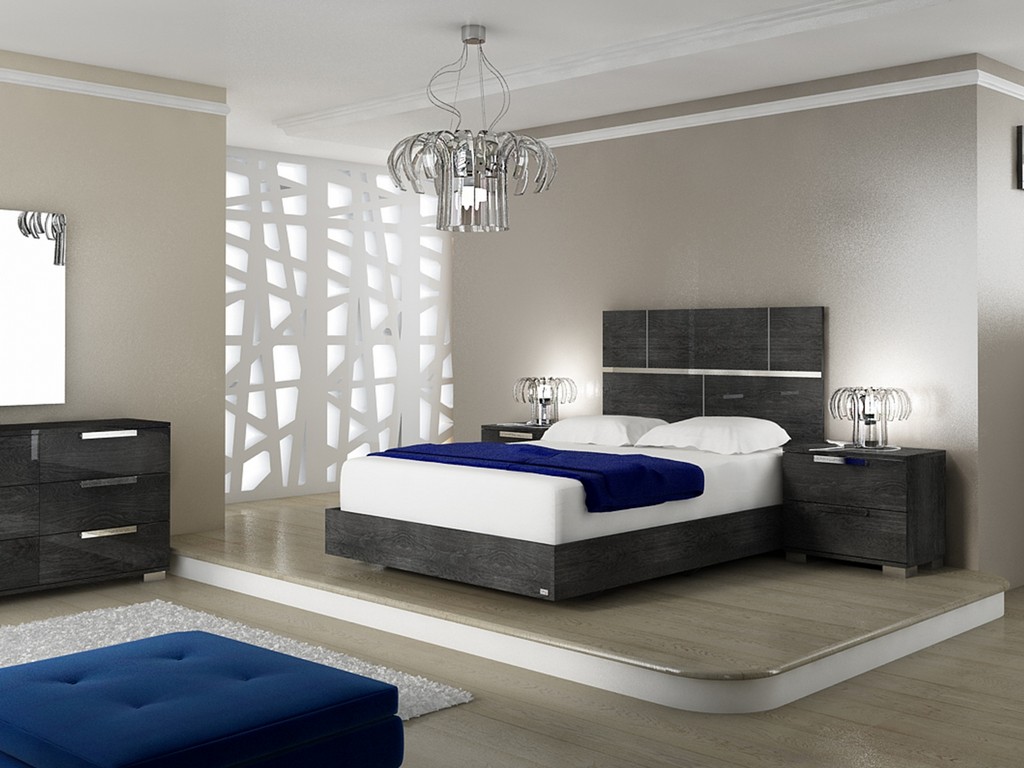 Casabianca Furniture Queen Bed Chrome