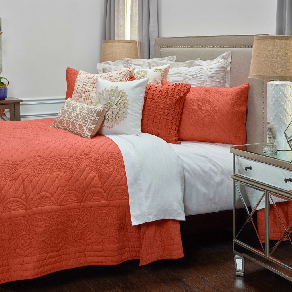 Moroccan Fling Coral 70" X 86" Quilt ( Twin ) - Rizzy Home Qltbt1790cq007086