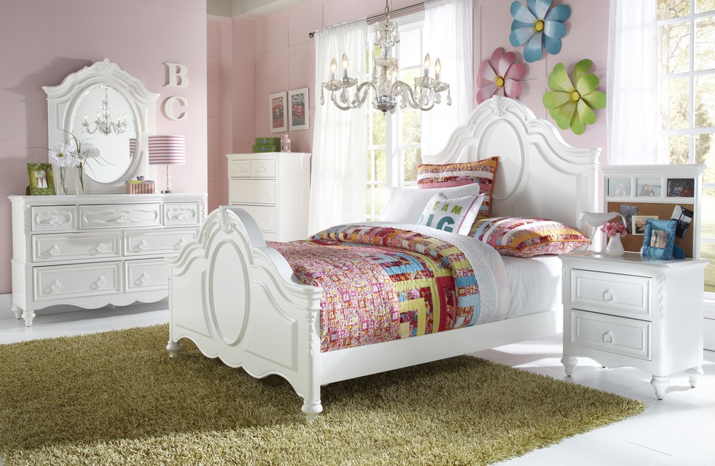 Home Meridian Youth Panel Bedroom Set
