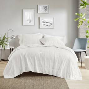Croscill Casual Gema 3 Piece White Coverlet Set in Soft White (King/Cal King) - Olliix CCA13-0008