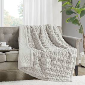 Madison Park Ruched Fur Throw in Silver grey - Olliix MP50-8106
